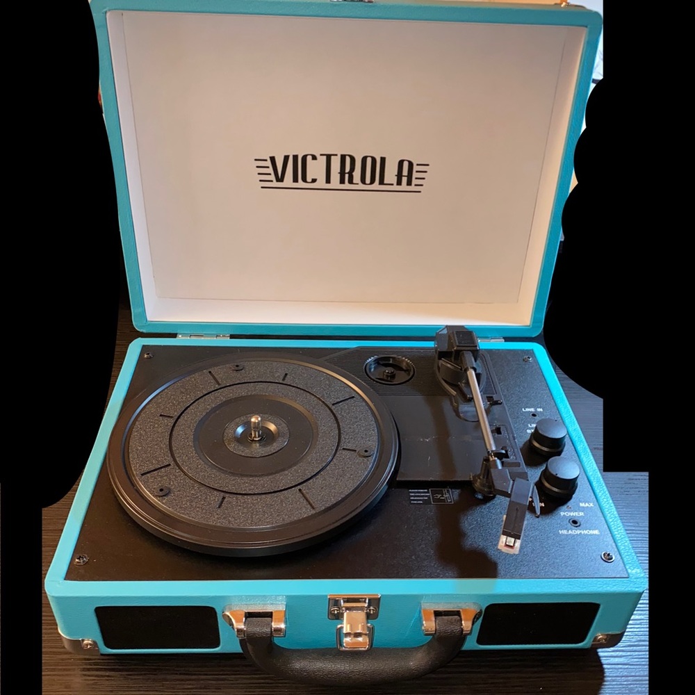 LIKE NEW VICTROLA Suitcase Record Player/Turntable